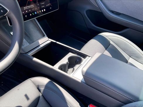 Used 2024 Tesla Model 3 Standard Range RWD image 15