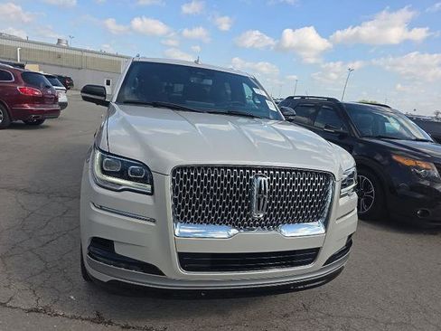 Used 2024 Lincoln Navigator L Reserve AWD/4WD image 6