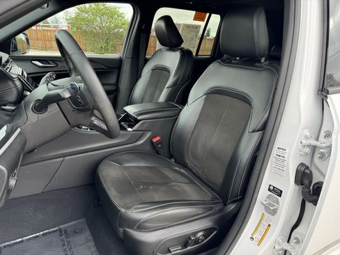 Used 2023 Jeep Grand Cherokee Altitude image 24