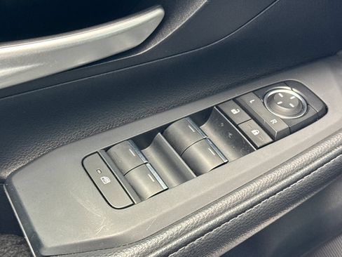 Certified 2025 Toyota Grand Highlander FWD image 15