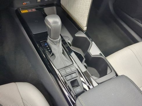 Used 2025 Toyota Camry XLE image 21