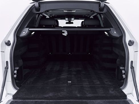 Used 2025 Rolls-Royce Cullinan Black Badge AWD/4WD image 21