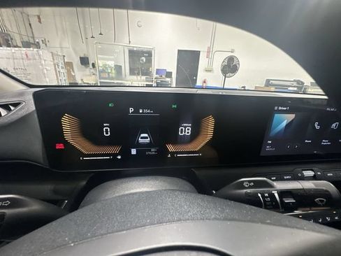 Used 2025 Kia K4 FWD image 14