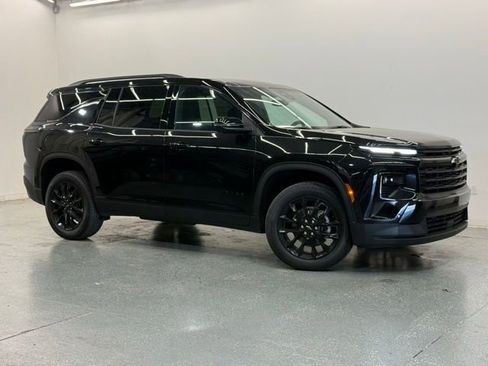 New 2026 Chevrolet Traverse LT w/ Enhanced Driving Package FWD image 2