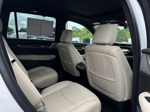Used 2023 Cadillac XT6 Sport AWD/4WD image 26