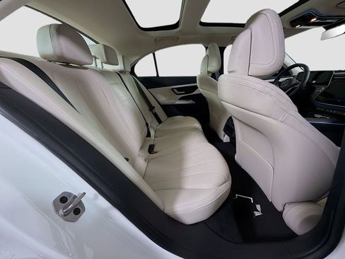 New 2026 Mercedes-Benz E 350 4MATIC Sedan image 29