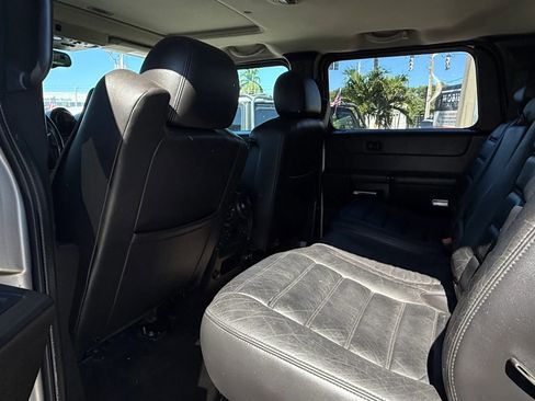 Used 2005 HUMMER H2 SUT Sport Utility Pickup 4D w/ Preferred Equipment Group image 14
