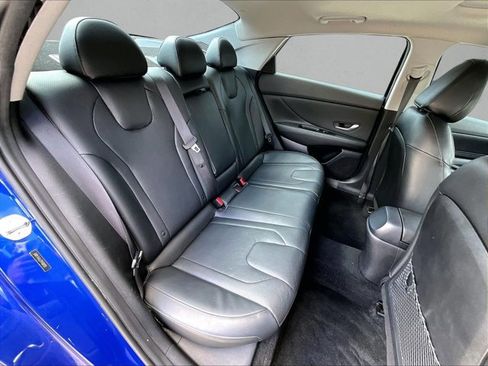 Used 2023 Hyundai Elantra Limited w/ Preferred Accessory Package image 29