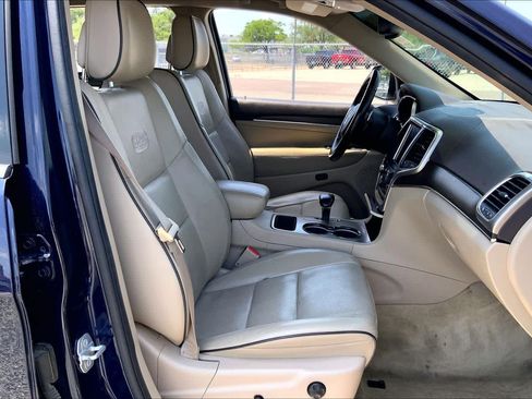 Used 2015 Jeep Grand Cherokee Overland w/ Advanced Technology Group RWD image 11