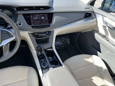 Certified 2023 Cadillac XT5 Premium Luxury image 15