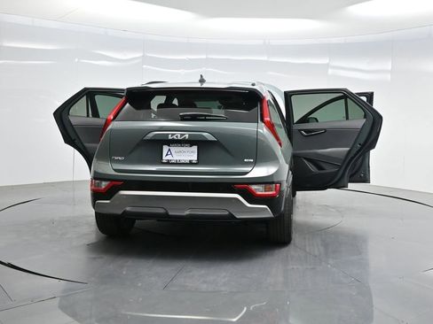 Used 2023 Kia Niro EX Touring image 38