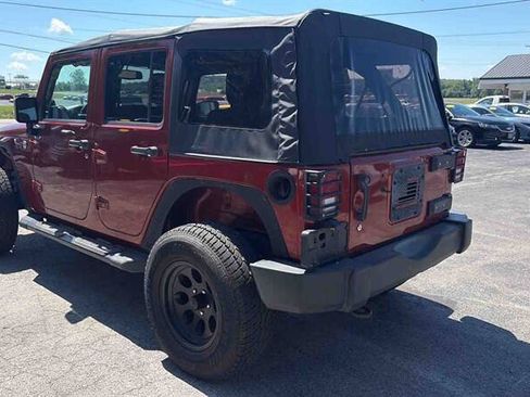 Used 2014 Jeep Wrangler Unlimited Sport w/ Quick Order Package 24S AWD/4WD image 9