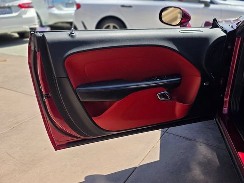 Used 2018 Dodge Challenger R/T Scat Pack w/ Leather Interior Group RWD image 25