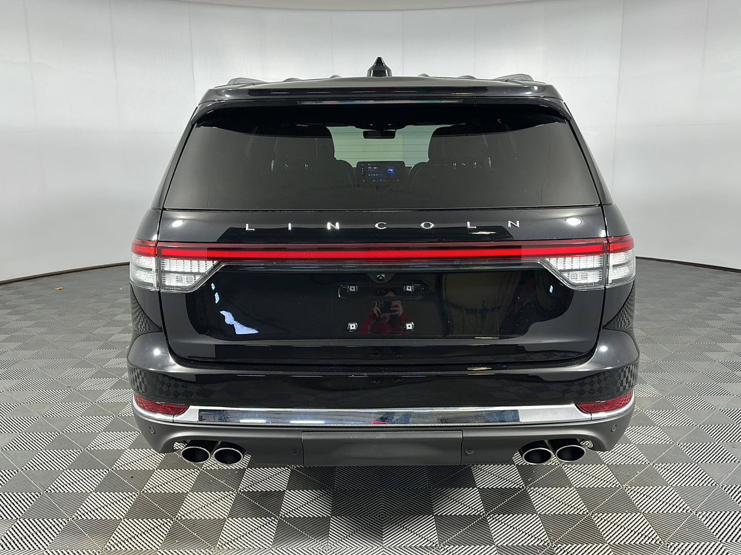Used 2025 Lincoln Aviator Reserve w/ Equipment Group 201A AWD/4WD image 23