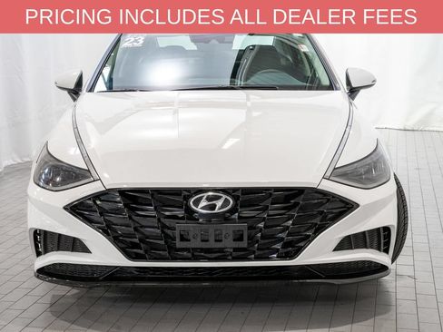 Used 2023 Hyundai Sonata SEL FWD image 2