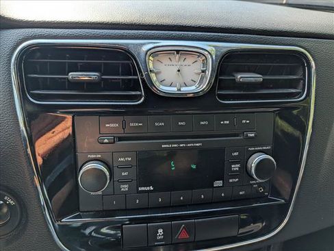 Used 2013 Chrysler 200 Touring FWD image 31