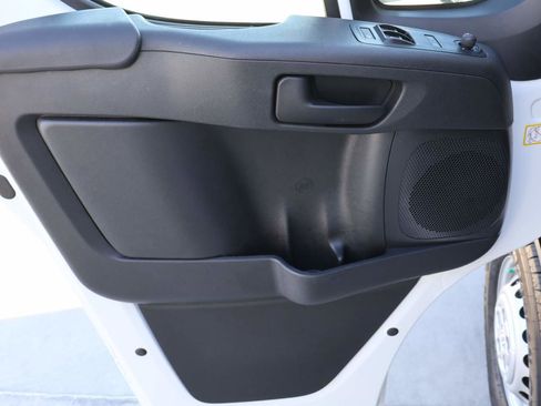 Used 2024 RAM ProMaster 2500 w/ Convenience Group image 7