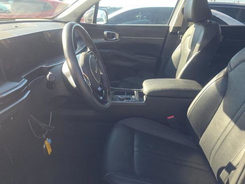 Used 2024 Kia Sorento S w/ Panoramic Sunroof Package image 6