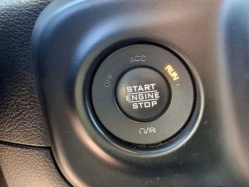 Used 2021 Jeep Gladiator Overland image 23