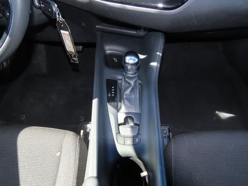 Used 2018 Toyota C-HR XLE image 21