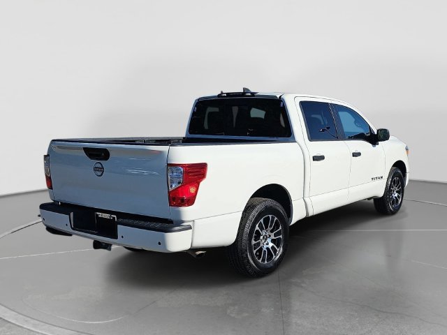Used 2024 Nissan Titan SV w/ Accessory Utility Package AWD/4WD image 4