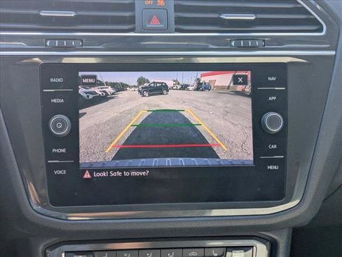 Used 2019 Volkswagen Tiguan SEL w/ 3rd Row Seat Package AWD/4WD image 13