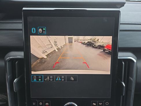 Used 2025 GMC Acadia Elevation image 26