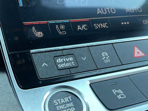 Used 2023 Audi Q8 Premium Plus w/ Premium Plus Package image 33