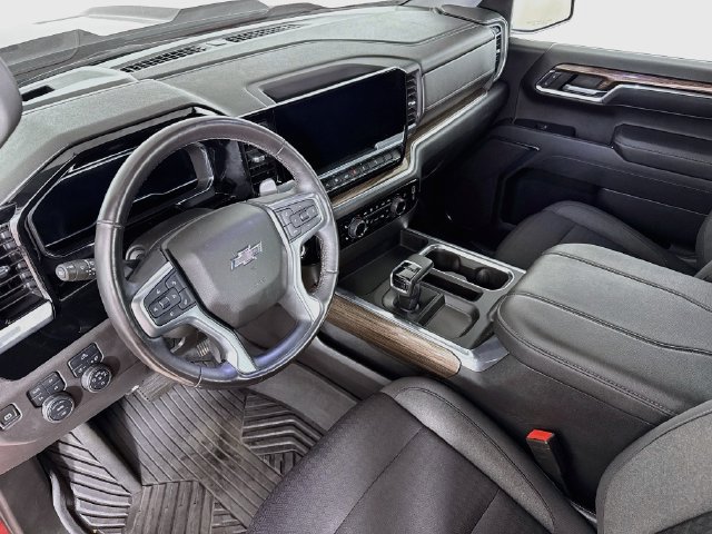 Used 2023 Chevrolet Silverado 1500 LT Trail Boss AWD/4WD image 15
