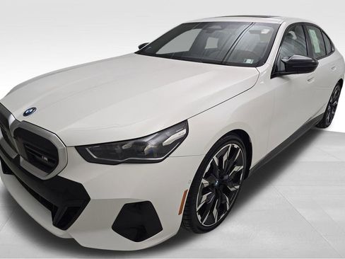 Certified 2024 BMW i5 M60 w/ Premium Package AWD/4WD image 5