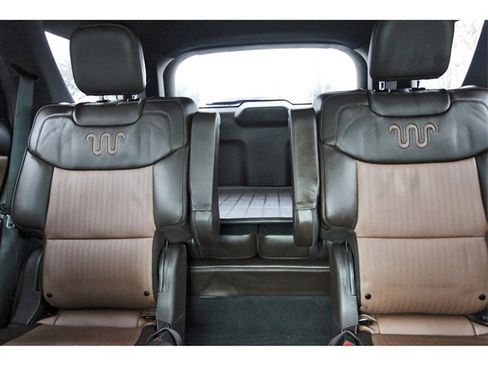 Used 2023 Ford Explorer King Ranch w/ Premium Technology Package image 13