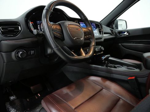Used 2025 Dodge Durango GT AWD/4WD image 11