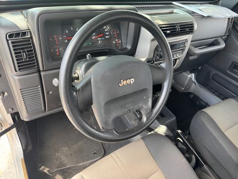Used 2004 Jeep Wrangler X AWD/4WD image 20