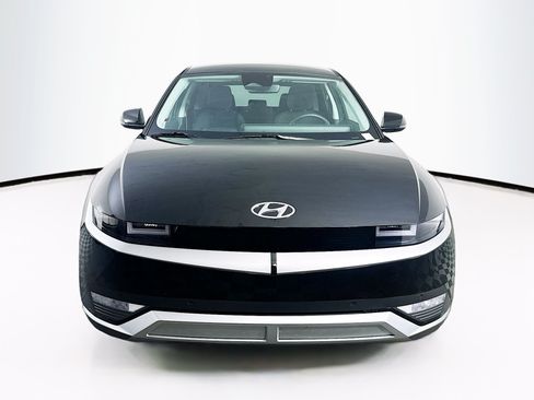 Used 2024 Hyundai Ioniq 5 SEL RWD image 2