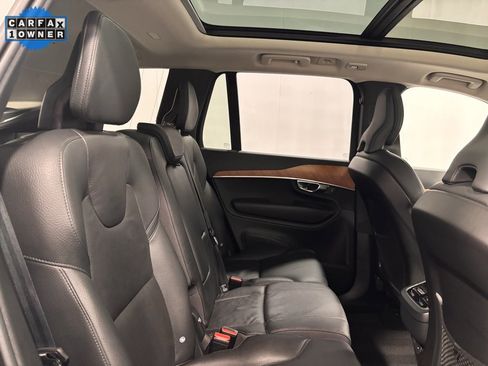 Certified 2025 Volvo XC90 B6 Plus image 24