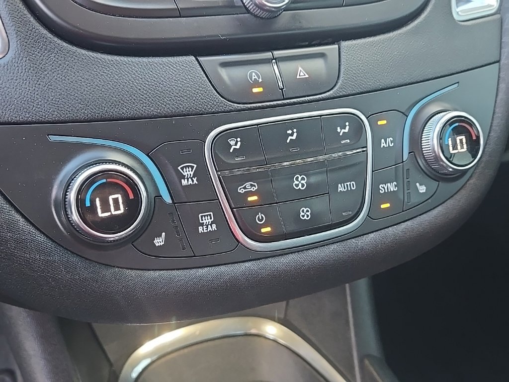 Used 2020 Chevrolet Malibu LT FWD image 25