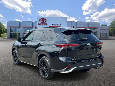 Certified 2024 Toyota Highlander XSE AWD/4WD image 6