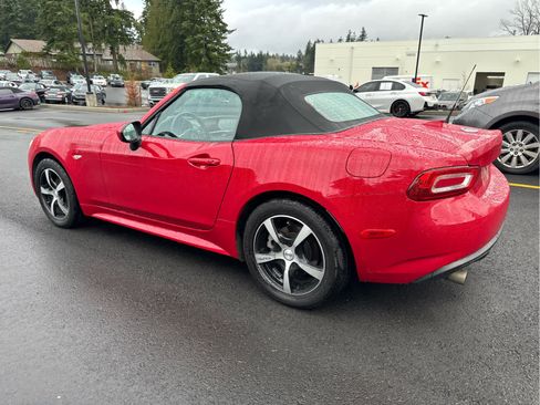 Used 2020 FIAT 124 Spider Classica w/ Technology Group image 4