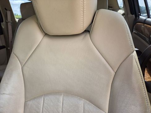 Used 2011 Buick Enclave CXL image 13