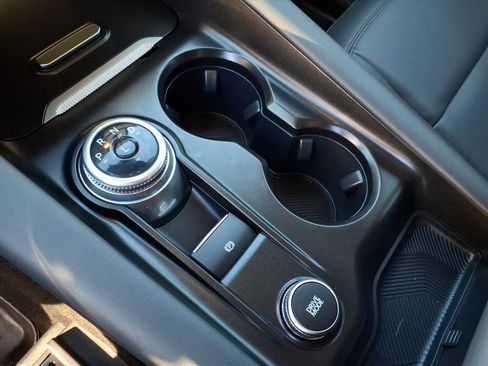 Used 2025 Ford Explorer Active w/ Active Comfort Package image 23