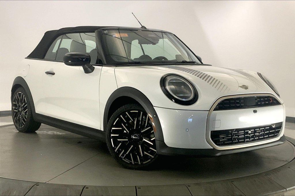 Used 2026 MINI Cooper S FWD image 1