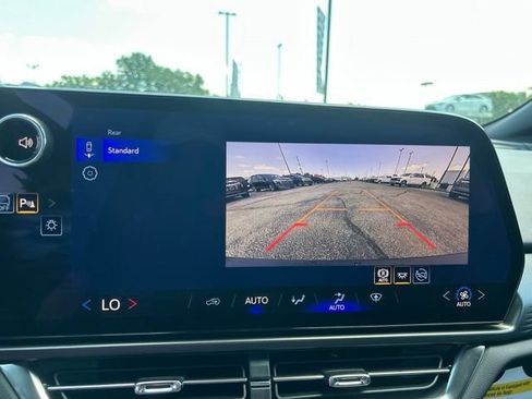 New 2026 Chevrolet Equinox EV LT FWD image 21