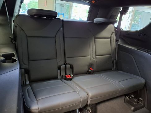 Used 2024 GMC Yukon Denali RWD image 15