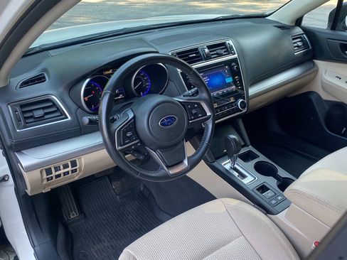 Used 2019 Subaru Outback 2.5i Premium AWD/4WD image 12
