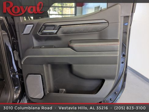 Used 2023 GMC Sierra 1500 AT4X image 9