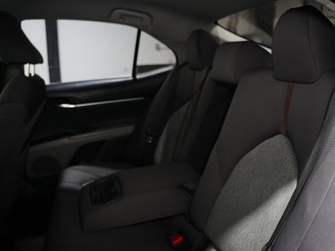 Used 2019 Toyota Camry LE w/ Carpet Mat Package image 12