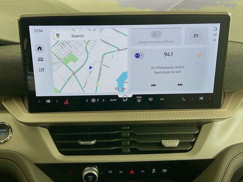 Used 2025 Ford Explorer Active image 17