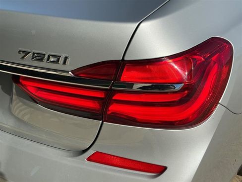 Used 2016 BMW 750i xDrive image 20