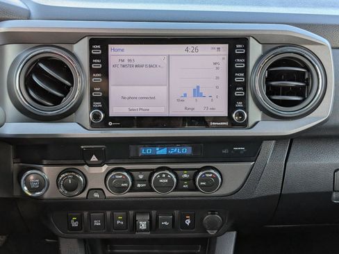 Used 2022 Toyota Tacoma TRD Sport w/ Technology Package AWD/4WD image 16