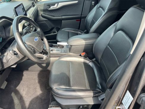 Used 2020 Ford Escape SEL image 13